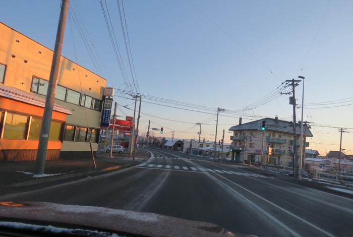 webnews今朝の北見/無加川橋を渡り南大通り交差点方向