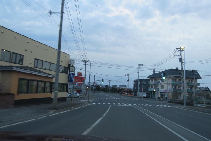 webnews今朝の北見/無加川橋を渡り南大通り交差点方向