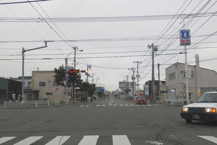 webnews今朝の北見/交差点から奥は常呂方面