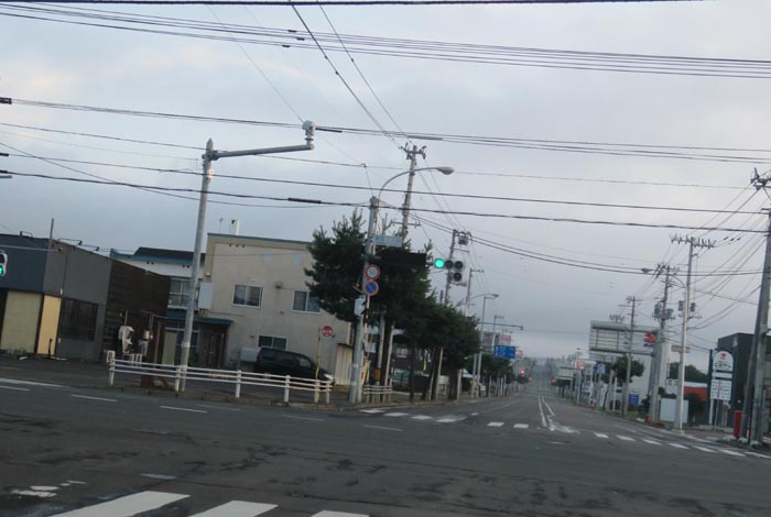 webnews今朝の北見/交差点から奥は常呂方面
