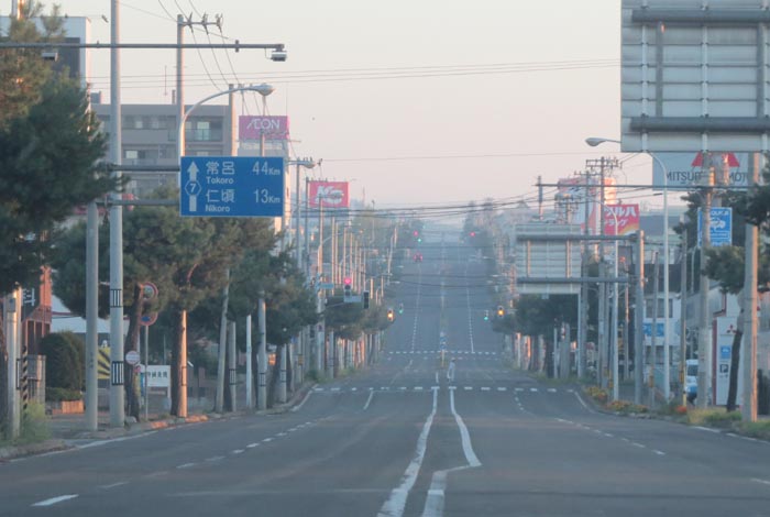 webnews今朝の北見/交差点から奥は常呂方面