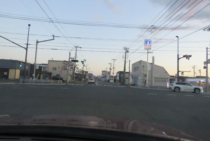 webnews今朝の北見/交差点から奥は常呂方面