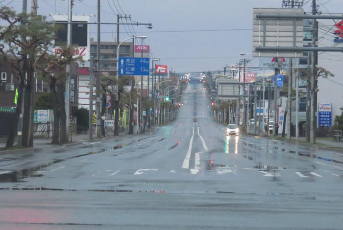 webnews今朝の北見/交差点から奥は常呂方面