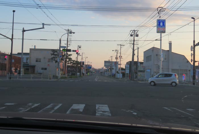 webnews今朝の北見/交差点から奥は常呂方面