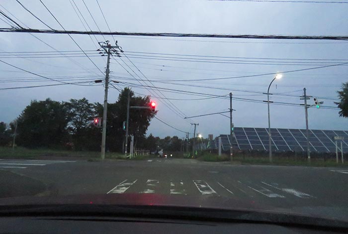 webnews今朝の北見/交差点から奥が無加川の右岸堤防