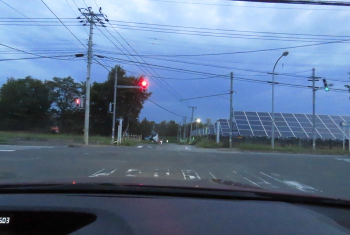 webnews今朝の北見/交差点から奥が無加川の右岸堤防