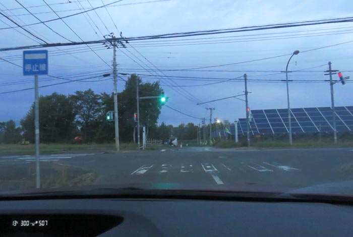 webnews今朝の北見/交差点から奥が無加川の右岸堤防