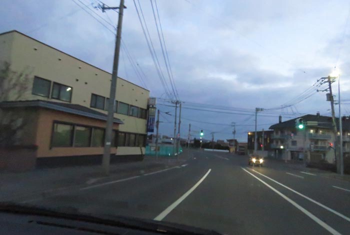 webnews今朝の北見/無加川橋を渡り南大通り交差点方向