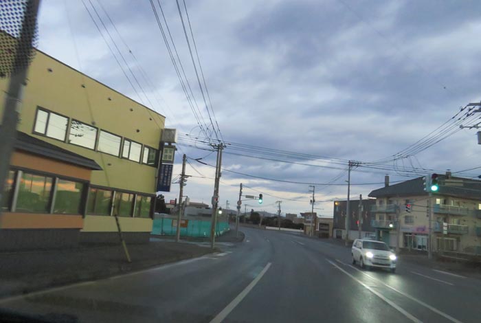 webnews今朝の北見/無加川橋を渡り南大通り交差点方向