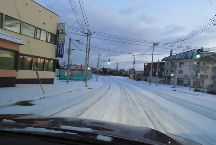 webnews今朝の北見/無加川橋を渡り南大通り交差点方向