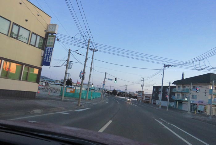 webnews今朝の北見/無加川橋を渡り南大通り交差点方向