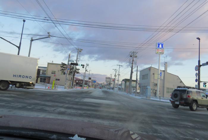 webnews今朝の北見/交差点から奥は常呂方面