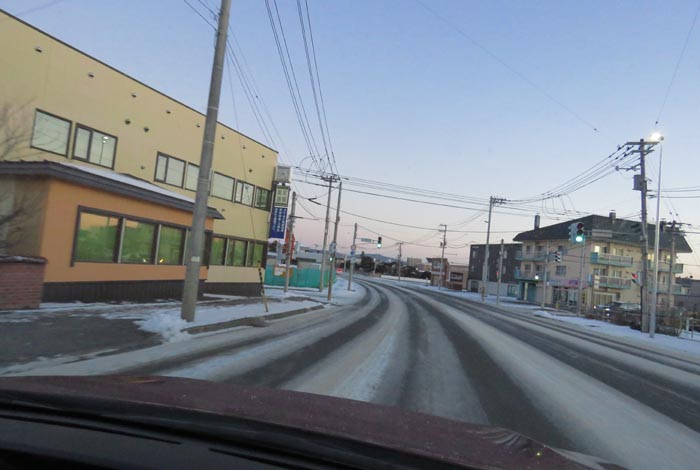 webnews今朝の北見/無加川橋を渡り南大通り交差点方向