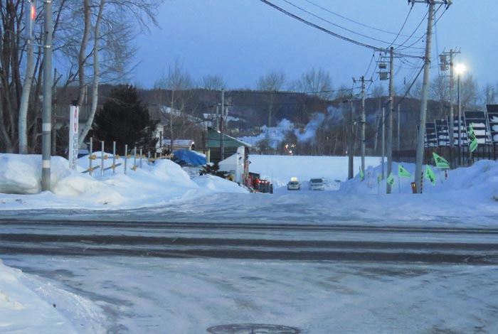 webnews�����̖k���^�����_���牜��������̉E�ݒ�h